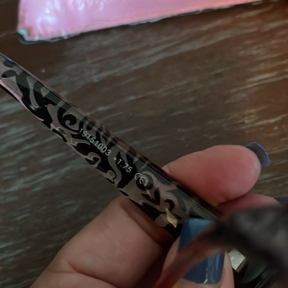 ICU eyewear 29151003 black and pink pattern +1.75 readers with pink soft case - Picture 9 of 15